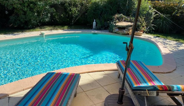 Studio bord de piscine