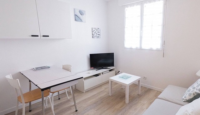 Studio Boulogne Billancourt 2 persons close to metro 9