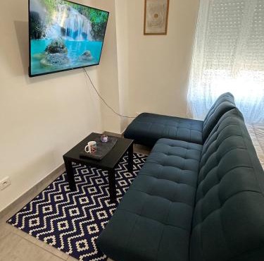Studio bright and quiet