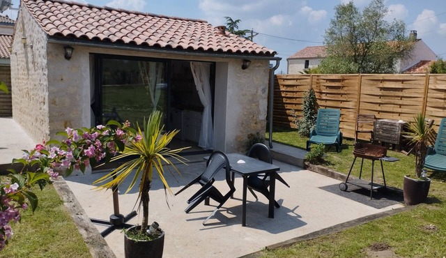 Studio Bucolique 8 min from the beaches