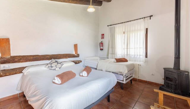 Studio 'Burro' with Mountain View and Private Garden