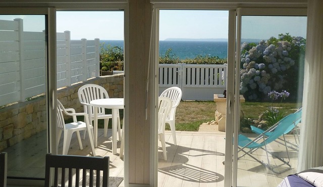 STUDIO BY THE SEA with terrace - DOUARNENEZ bay - KERVEL beach