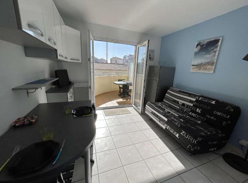 Studio cabine 3/4 couchages avec balcon et parking à Saint-Hilaire-de-Riez - FR-1-224C-293