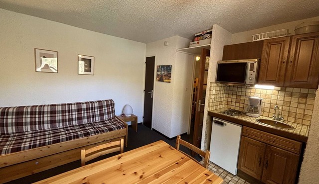 Studio cabin 3 sleeps near slopes in Auris