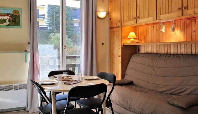 Studio Cabin 4 Pax, Ski-In/Out, Center Location