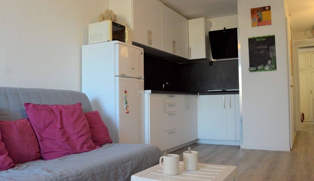 Studio cabin 4 people, near port and beaches