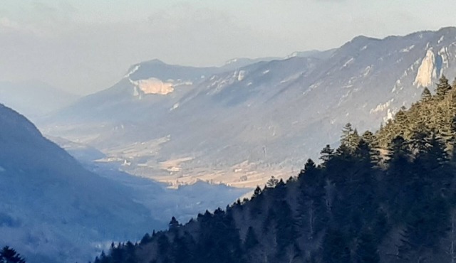 STUDIO CABIN AT THE FOOT OF THE COL DE ROUSSET SLOPES
