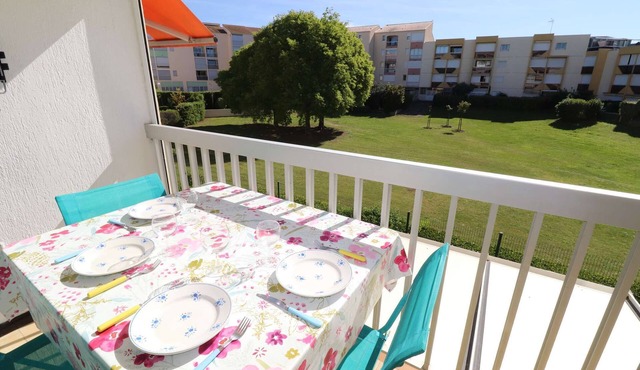 Studio Cabin elevator terrace on green spaces