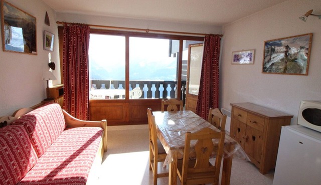 Studio cabin for 4, 300m from slopes, balcony, parking, pets allowed - Auris en Oisans