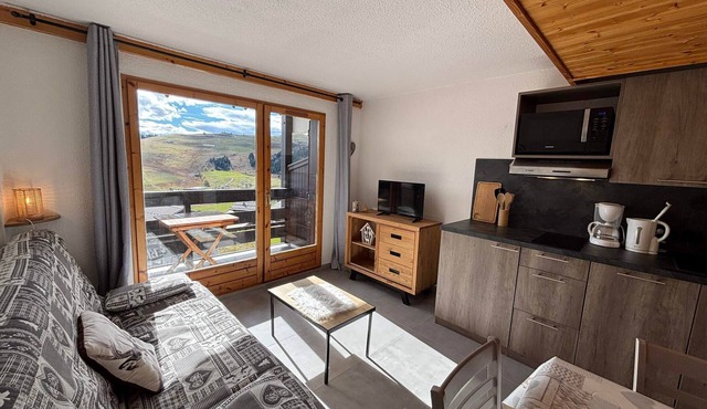 Studio cabin for 4, Les Saisies, pets allowed