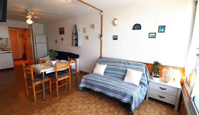 Studio Cabin swimming pools parking near sea