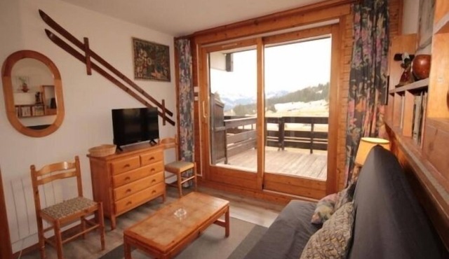 Studio cabin with large terrace and ideal location