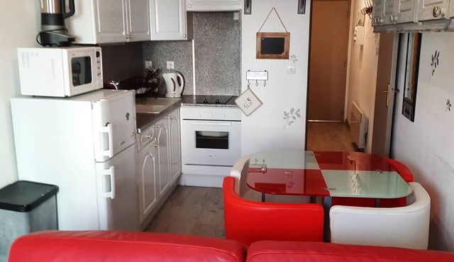 Studio cabin with terrace for 4 in Pyrénées 2000