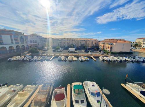 Studio cabine à Sète avec climatisation et parking, proche canal - FR-1-338-398