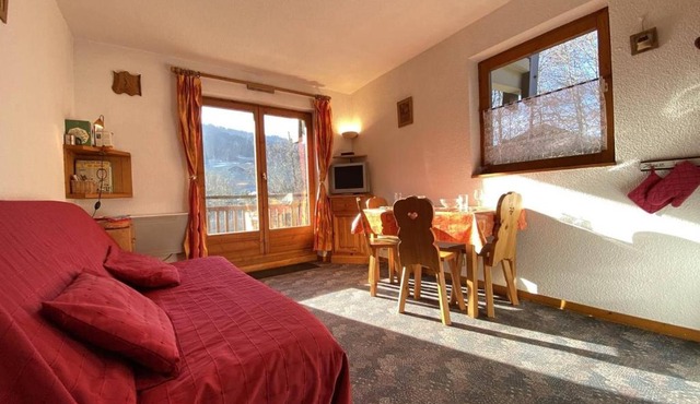 Studio cabine à Praz Sur Arly - Balcon, proche pistes et centre - 4 pers, parking, casier ski - FR-1-603-31