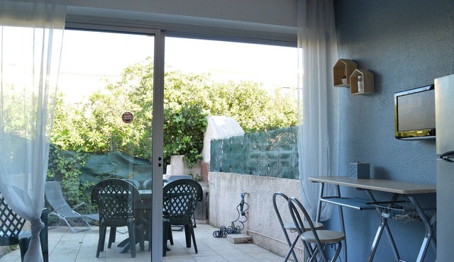 Studio Cabine 3 Couchages à 50m de la Plage avec Terrasse et Parking - Le Grau d'Agde