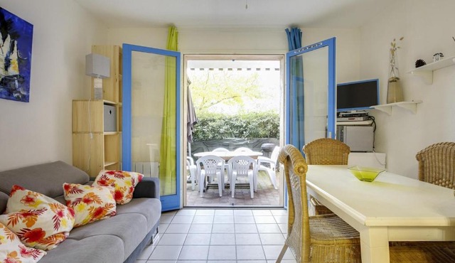 Studio cabine 4 pers. - à 300m des plages - terrasse et parking privé - FR-1-521-39