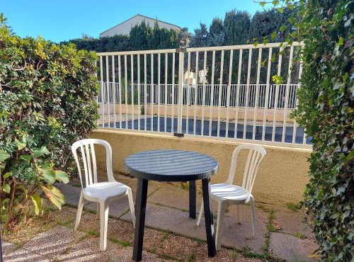 Studio Cabine 4 Pers. avec Wifi, Piscine, Parking à 500m de la Plage d'Argelès - FR-1-776-54
