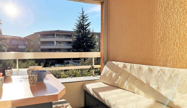 Studio cabine 4 pers avec terrasse, clim et parking au Lavandou - FR-1-251-431