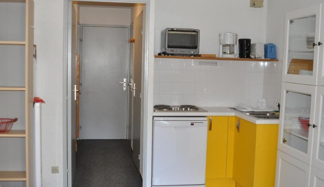 Studio cabine 4 pers, balcon, pied des pistes, ascenseur - FR-1-557A-1