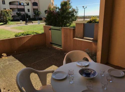 Studio Cabine 4 Pers, RDC, Bord de Plage, Parking Privé, À Proximité Commerces et Aqualand - FR-1-81-235