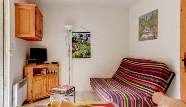 Studio cabine 5 pers, balcon sud, parking, proche centre Luz-Saint-Sauveur, ski et thermes à proximité - FR-1-402-80
