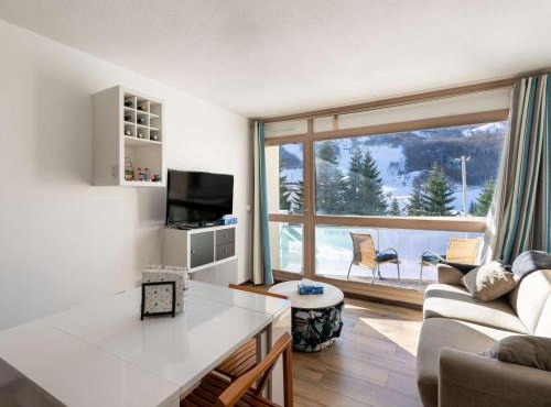 Studio cabine 6 pers. proche pistes avec balcon et casier à ski - FR-1-400-124
