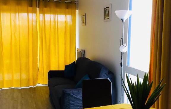 Studio-cabine, au calme, à 5 min à pied du centre ville et de la plage