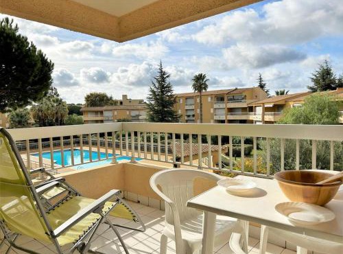 Studio cabine au Lavandou - 4 couchages, climatisé, balcon, piscine, parking inclus - FR-1-251-480