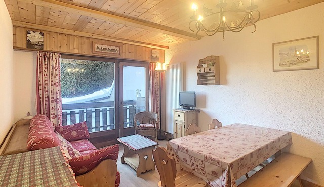 Studio cabine au pied des pistes avec balcon et équipements complets – 3,5 Km de Combloux