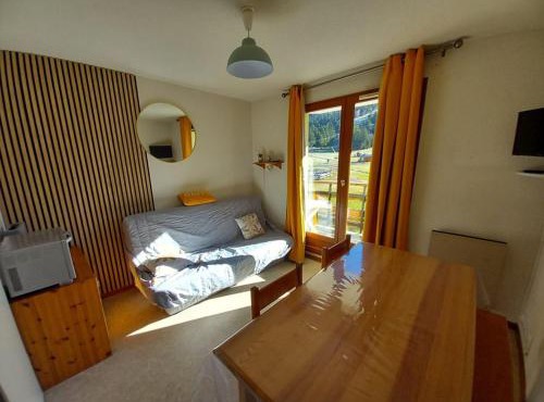 Studio cabine avec balcon sud-est au Lioran - FR-1-787-100