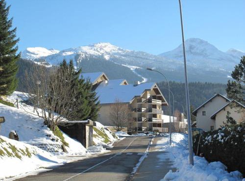 Studio cabine avec balcon, proche centre de Villard-de-Lans - FR-1-515-98