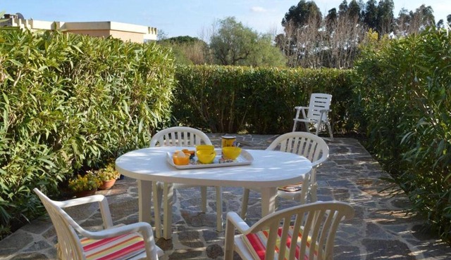Studio cabine avec terrasse et parking, à 250 m de la plage d'Aiguebelle, Le Lavandou - FR-1-251-187