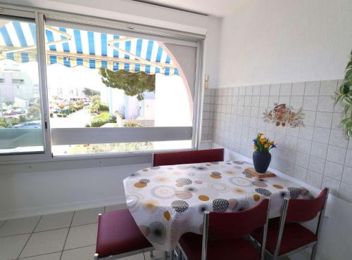 Studio cabine climatisé proche plage avec parking privé, piscines et jardins d'enfants - FR-1-307-258