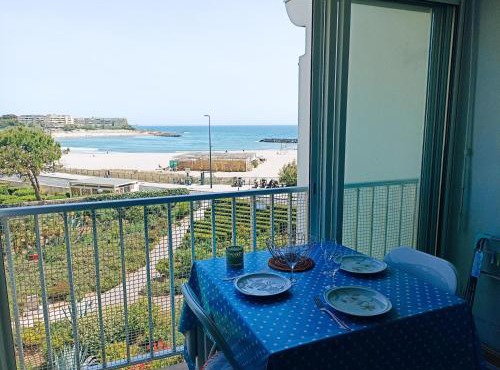 Studio cabine climatisé face plage avec parking à Sète - FR-1-338-539