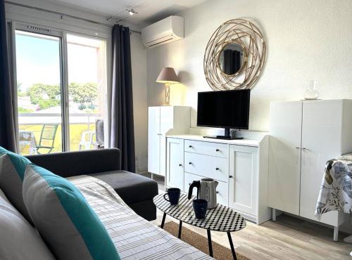 Studio cabine 4 couchages à Bormes-les-Mimosas avec climatisation et parking - FR-1-251-864