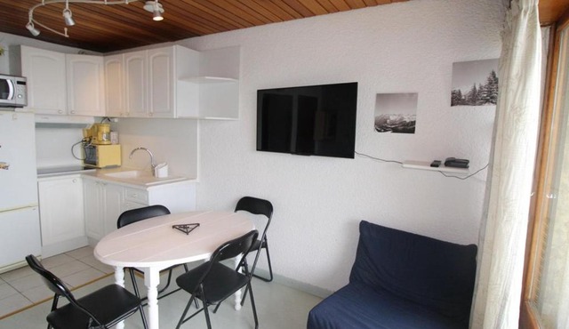 Studio Cabine Rénové au Pied des Pistes avec Balcon - Auris en Oisans - FR-1-297-157