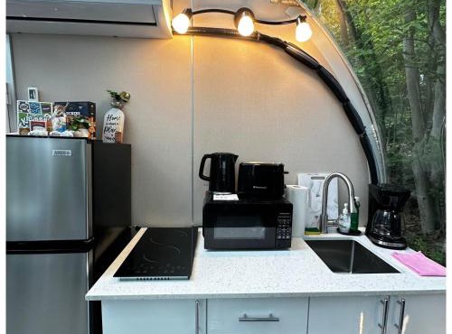 Studio Capsule House in Parry Sound #32