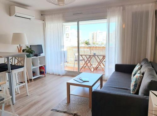 Studio Carnon ~ Plage, port et commerces, tout proche!