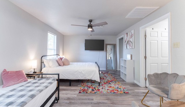 Studio+Central+Min2Downtown+Extd Stays Discounts
