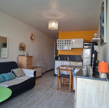 studio chambre cabine proche de tous les sites et commodités