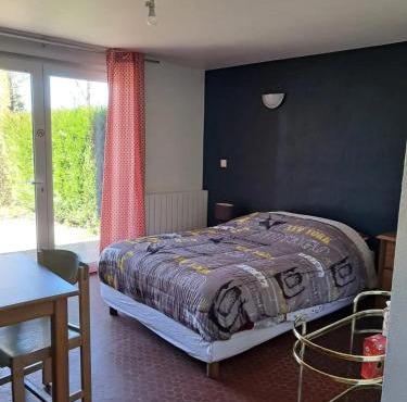 Studio charmant à Treignac avec terrasse de 22 m²