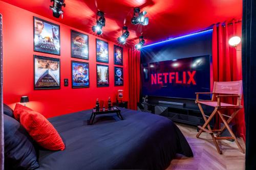 Studio Cinema Prive TV 85 pouces - Wifi - Clim - Gare 2 minutes