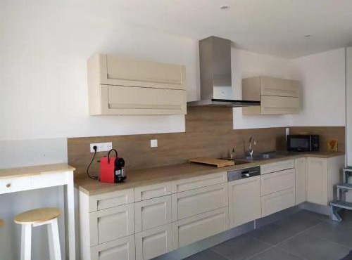 Studio climatisé calme et équipé pour trois jours minimun