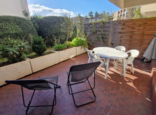 Studio climatisé avec parking, proche centre Sainte-Maxime - FR-1-780-60