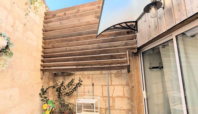 Studio climatisé avec terrasse au Jardin Public