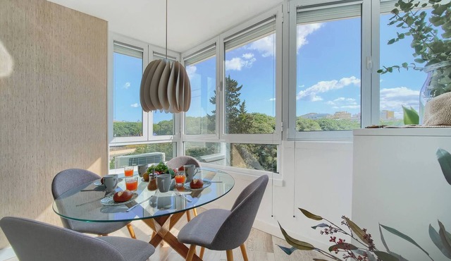 Studio Close to the Beach * Sea Views * Pool