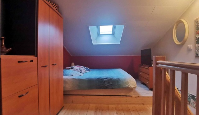 Studio close to ocean and shops