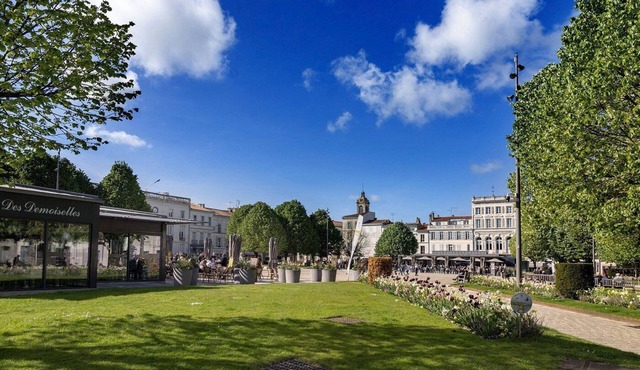 Studio Colonel à Rochefort - Proche Thermes + Parking privé 🚗
