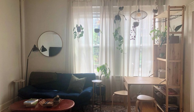 Studio condo in Historic Alphabet District w/WiFi, AC
